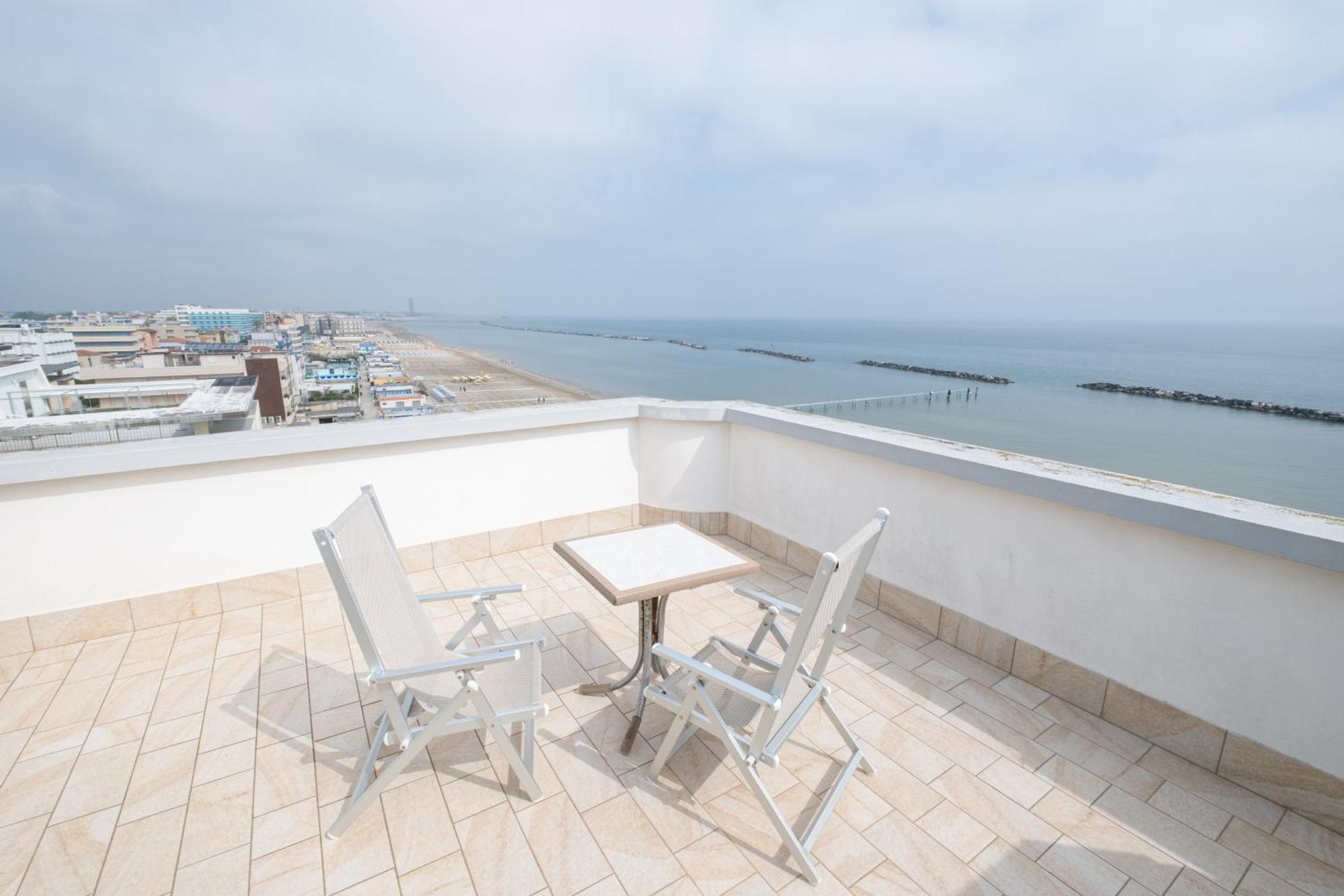 Hotel Capitol Gatteo a Mare Ngoại thất bức ảnh