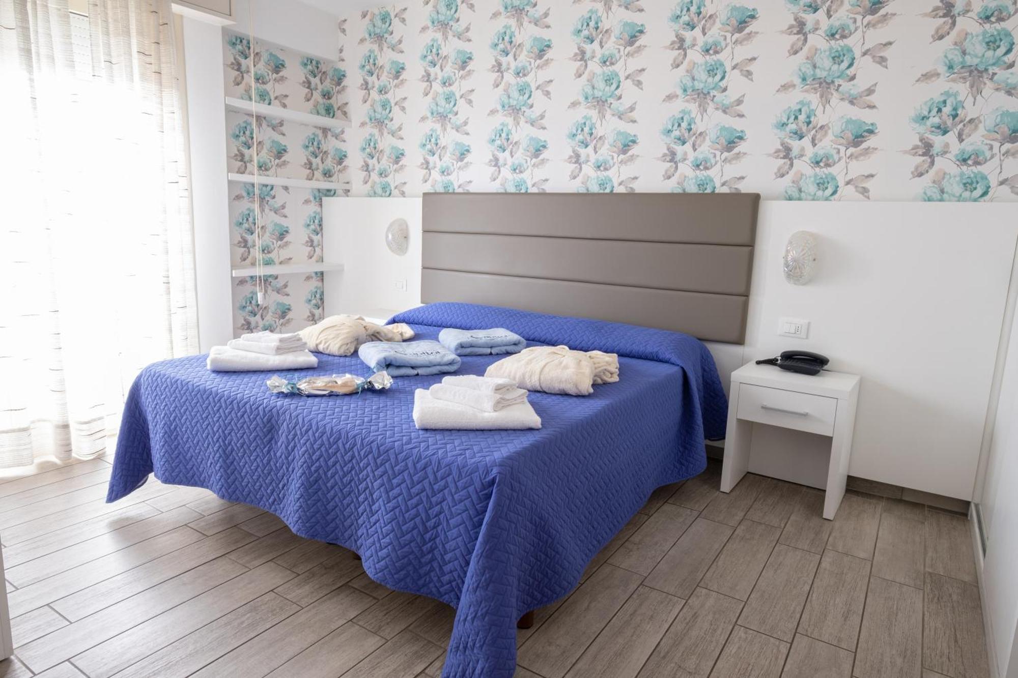 Hotel Capitol Gatteo a Mare Ngoại thất bức ảnh